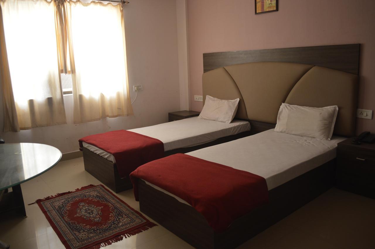 Hotel City Palace Brahmapur Room photo