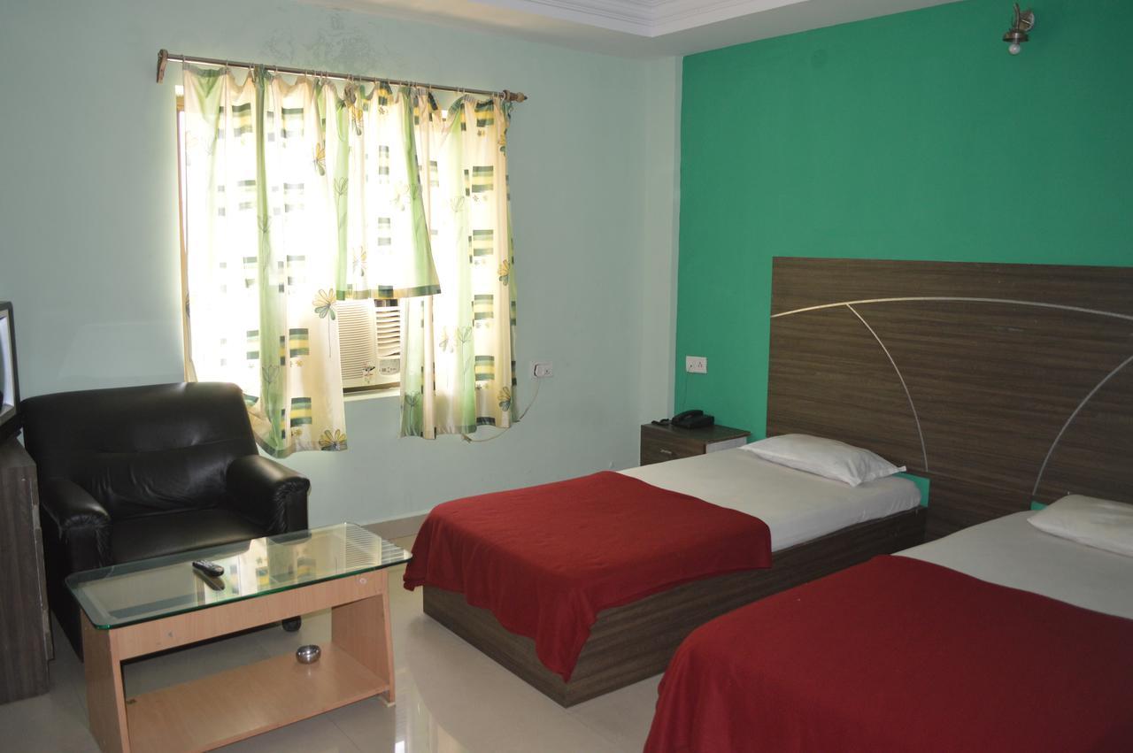 Hotel City Palace Brahmapur Room photo